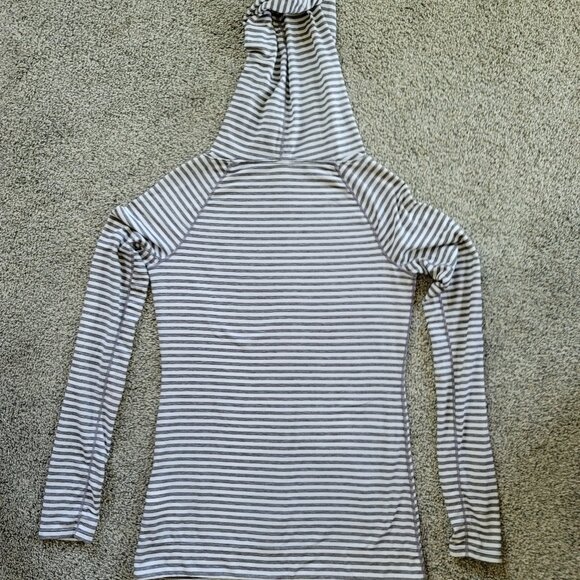Gap Fit Breathe XS Grey & White Stripe Funnel Neck Hoodie XS with Thumbholes - Picture 7 of 13